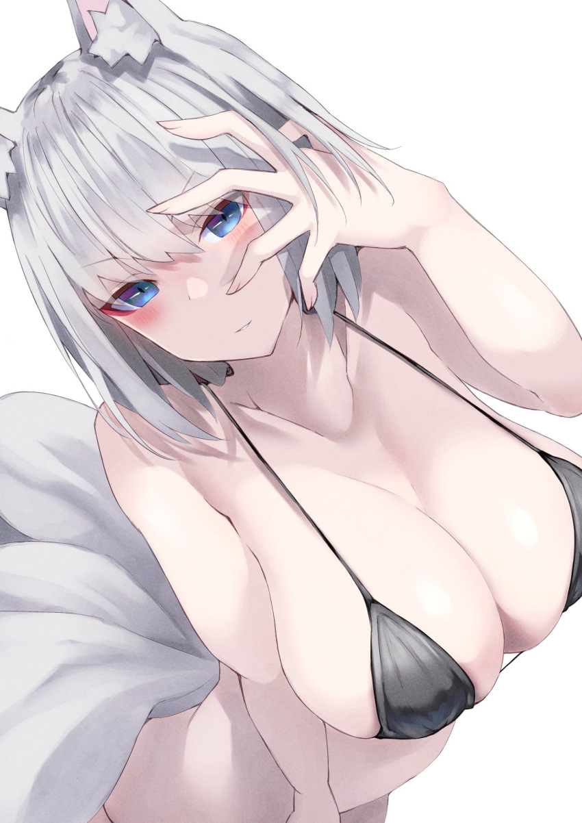 1girl alexi_oekaki animal_ear_fluff animal_ears azur_lane big_breasts bikini black_bikini blue_eyes Brüste Dekolleté fox_ears fox_tail grey_hair hand_on_own_face high_res kaga_(azur_lane) looking_at_viewer micro_bikini multiple_tails simple_background Badeanzugschwanz white_background